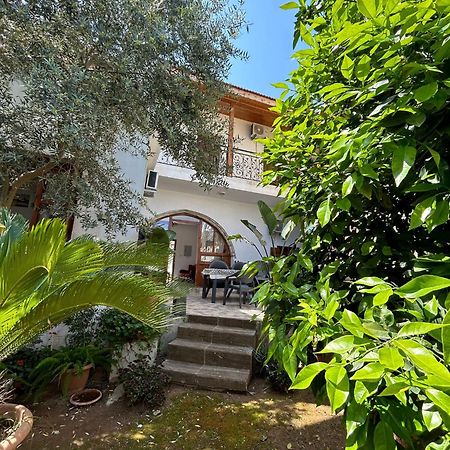 Magic Moon Guest House Famagusta  Bagian luar foto