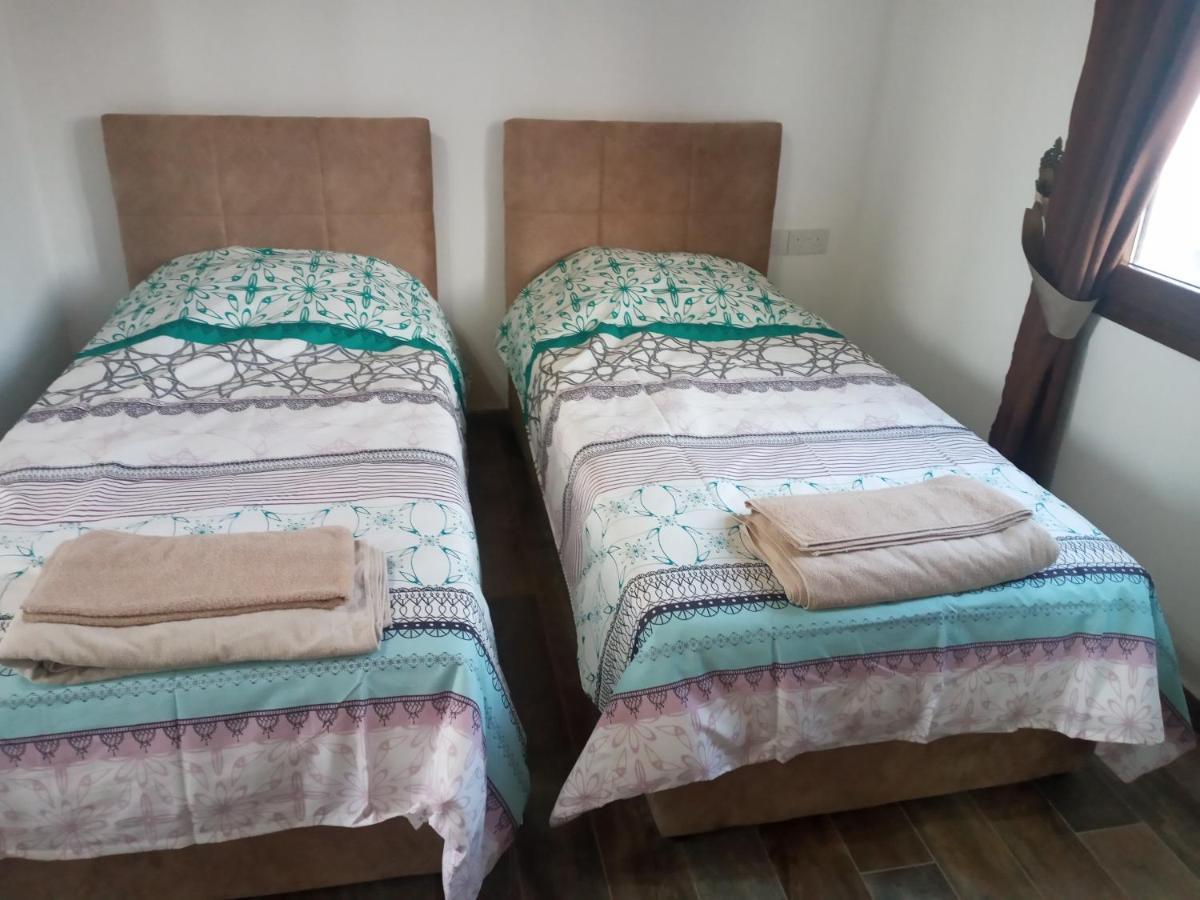 Magic Moon Guest House Famagusta  Bagian luar foto