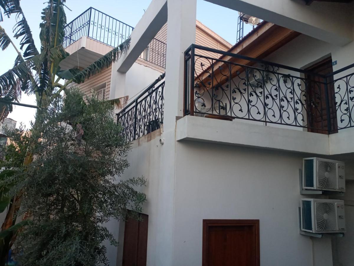 Magic Moon Guest House Famagusta  Bagian luar foto