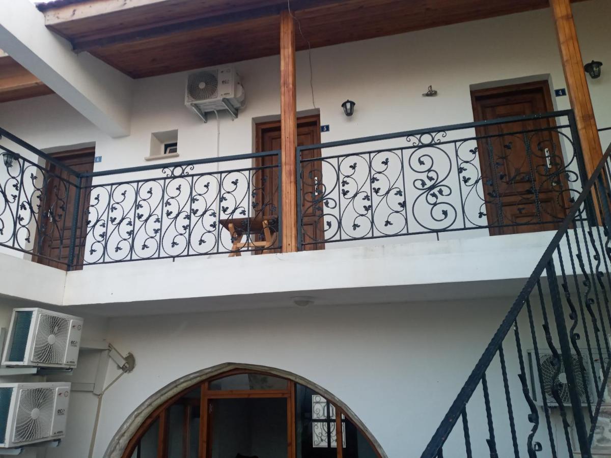 Magic Moon Guest House Famagusta  Bagian luar foto