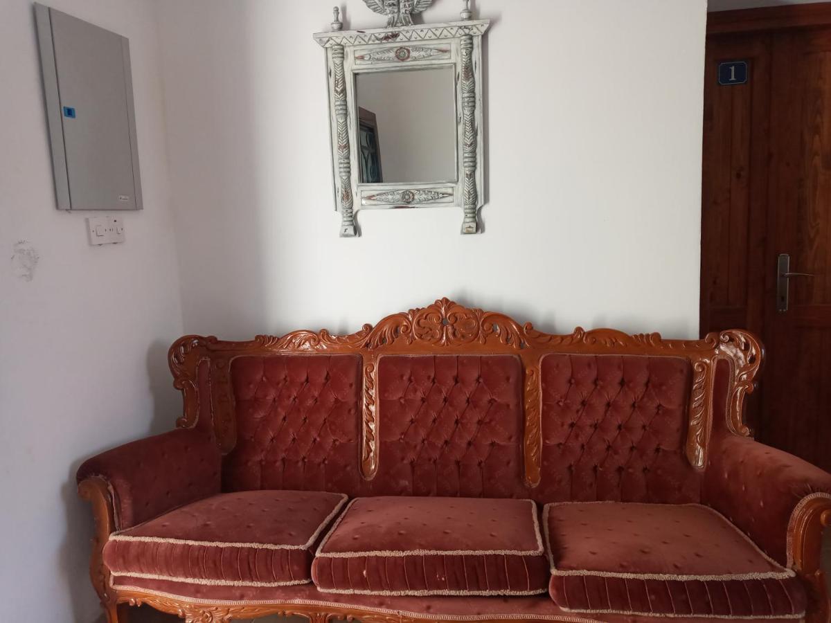 Magic Moon Guest House Famagusta  Bagian luar foto