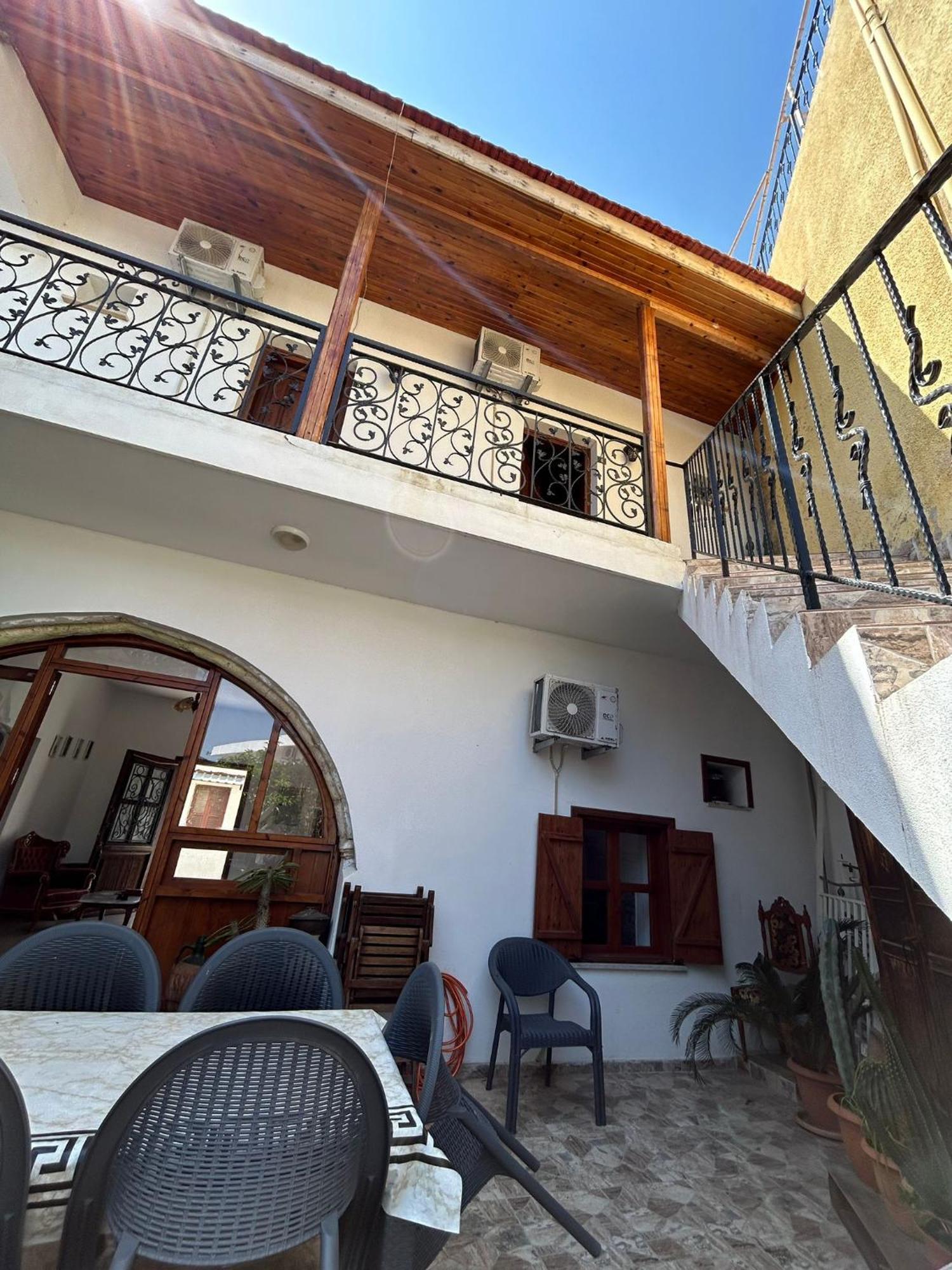Magic Moon Guest House Famagusta  Bagian luar foto